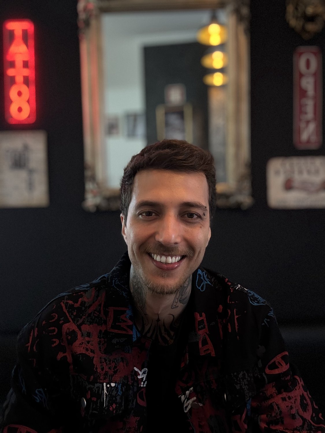 Gabriel Andrade, tatuador autoral de anime e blackwork